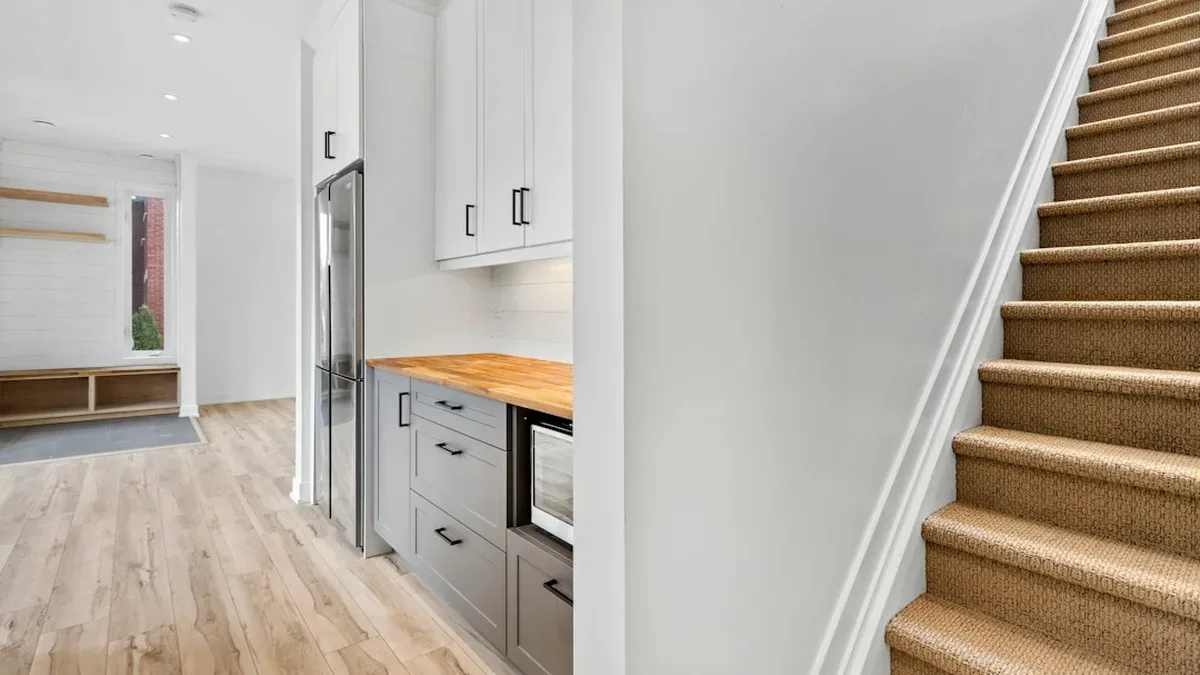 amenager sous escalier ouvert — Aménager sous escalier ouvert